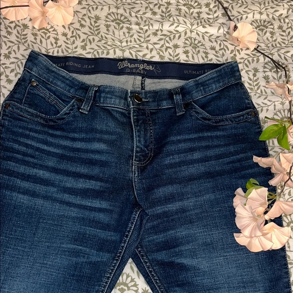 Wrangler Women's Dark Blue Bootcut Jeans with Embroidered Back Pockets - Picture 3 of 12